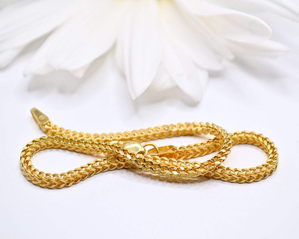 Italian gold bracelet with flower background for women